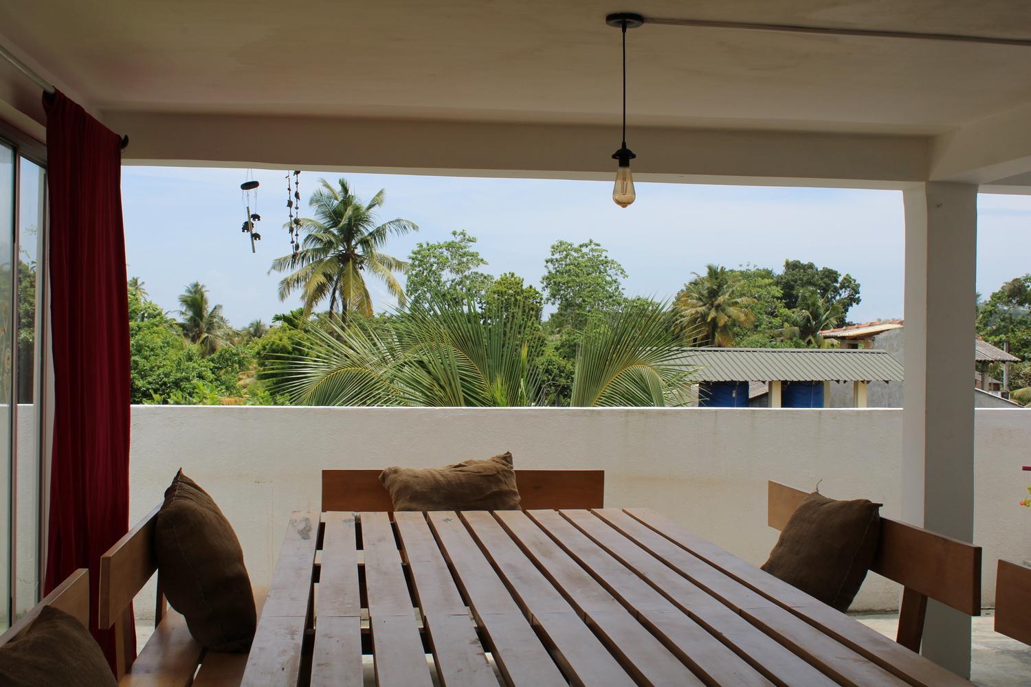 Sun & Moon Hostel Mirissa Exterior photo